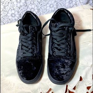 Van’s Ole School Black Velvet Shoes